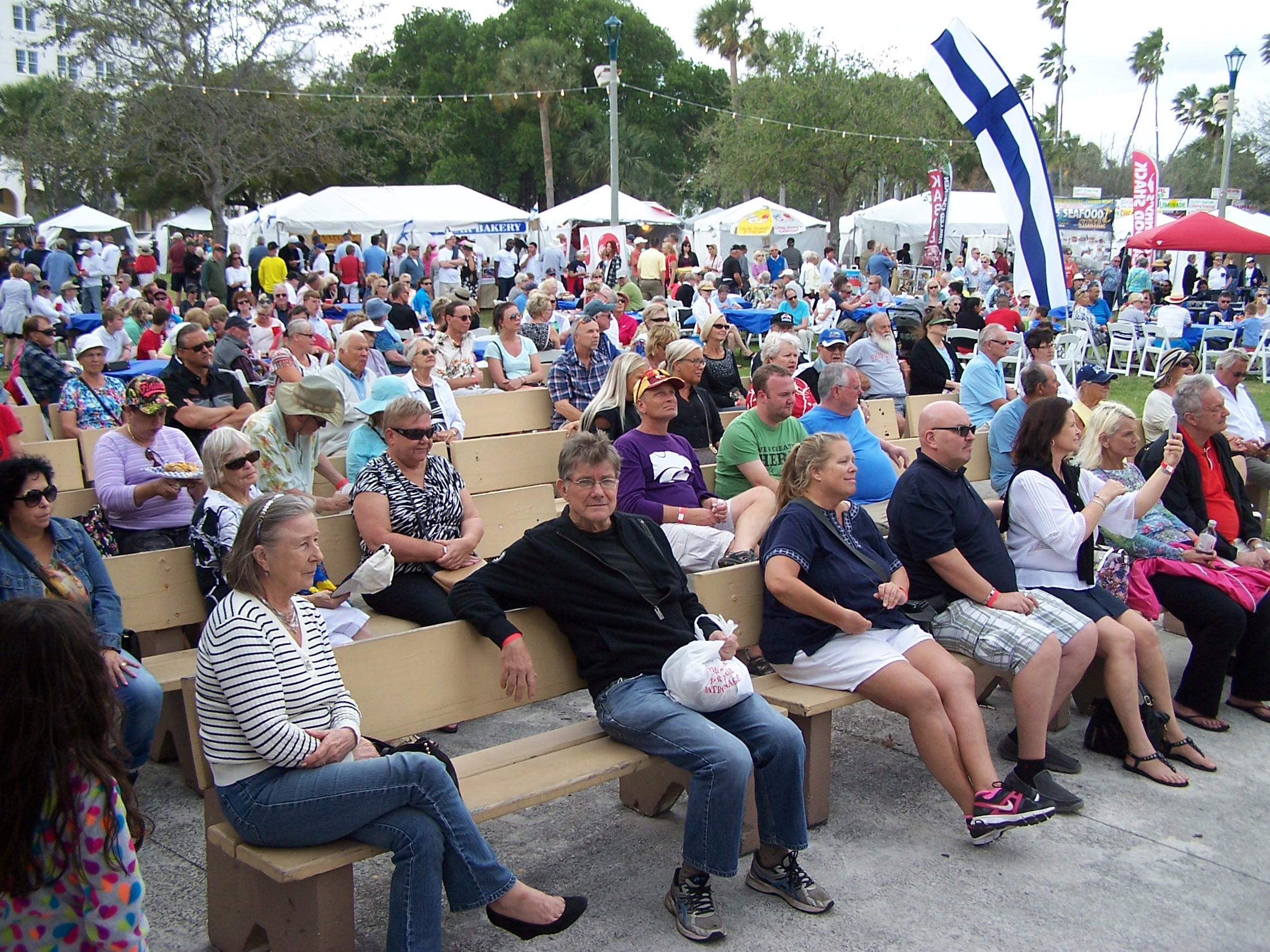 Midnight Sun Festival avaa jälleen ovensa vuoden 2022 maaliskuussa Covid -tauon jälkeen. Lake Worth Beachin kaupunginhallitus ilmoitti antavansa Bryant-puiston suomalaisjuhlan käyttöön.
