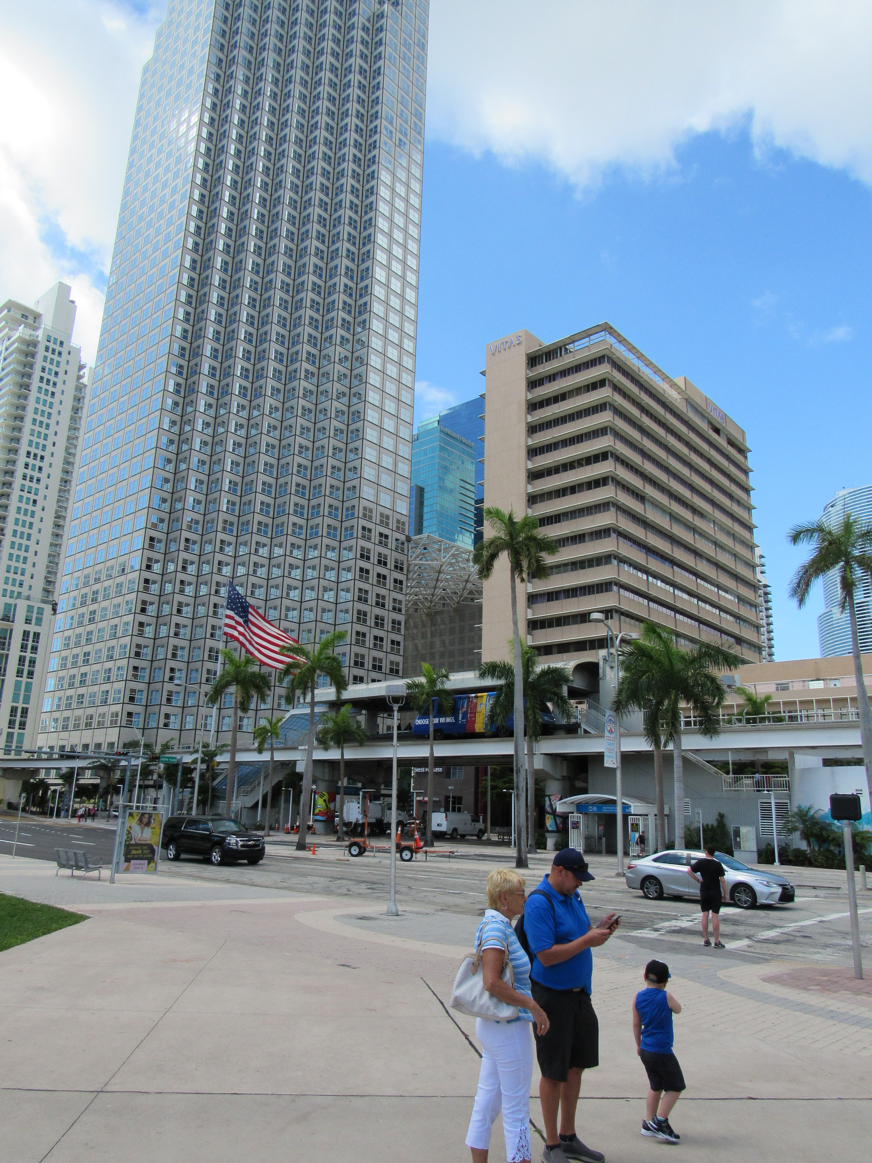 Pilvenpiirtäjien määrä Miamin keskustassa lisääntyy vuodesta toiseen.