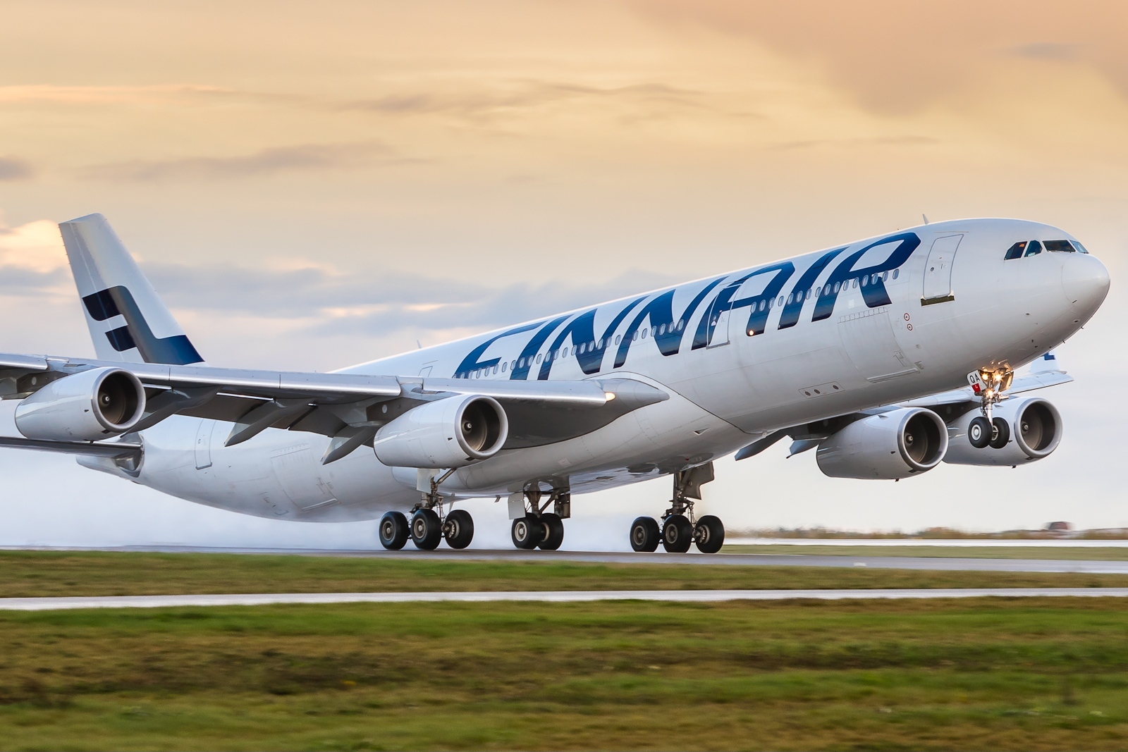Floridan suomalaiset ovat pettyneitä Finnairin toimintaan. 